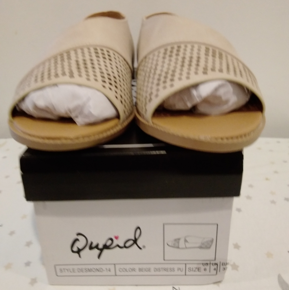 ⭐️ Qupid Desmond Beige Sandal - Picture 2 of 5